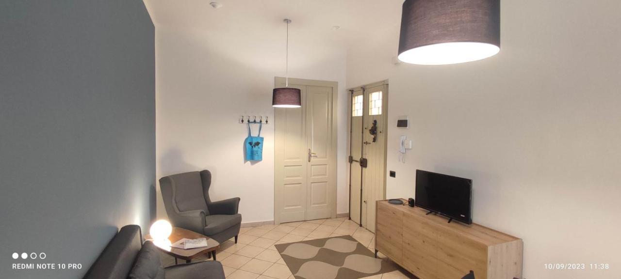 Kasa Erika Apartment Catania Bagian luar foto
